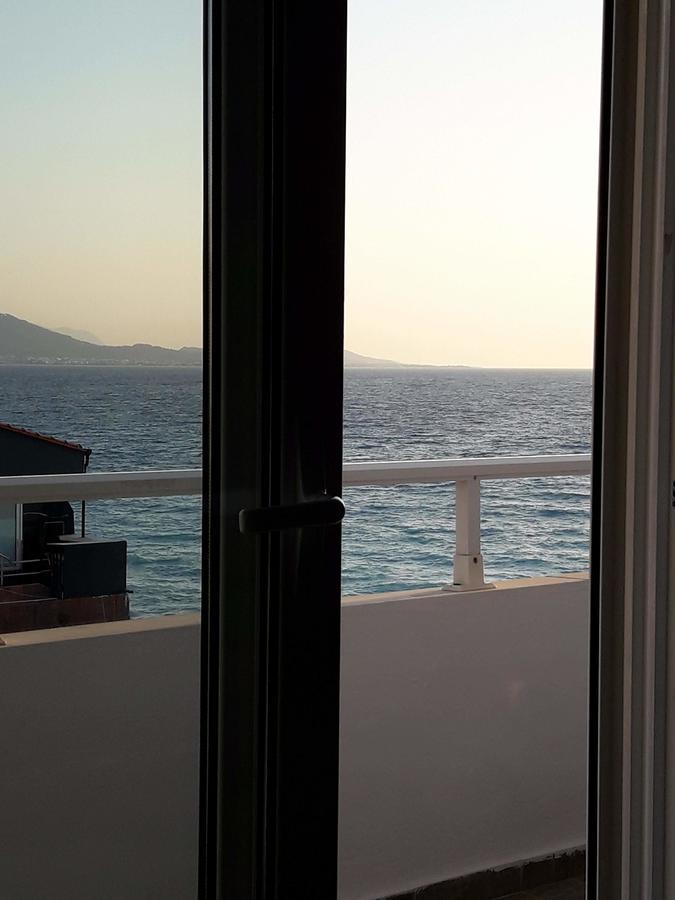 Appartamento A Unique Seaside View!!! Rhodes City Esterno foto