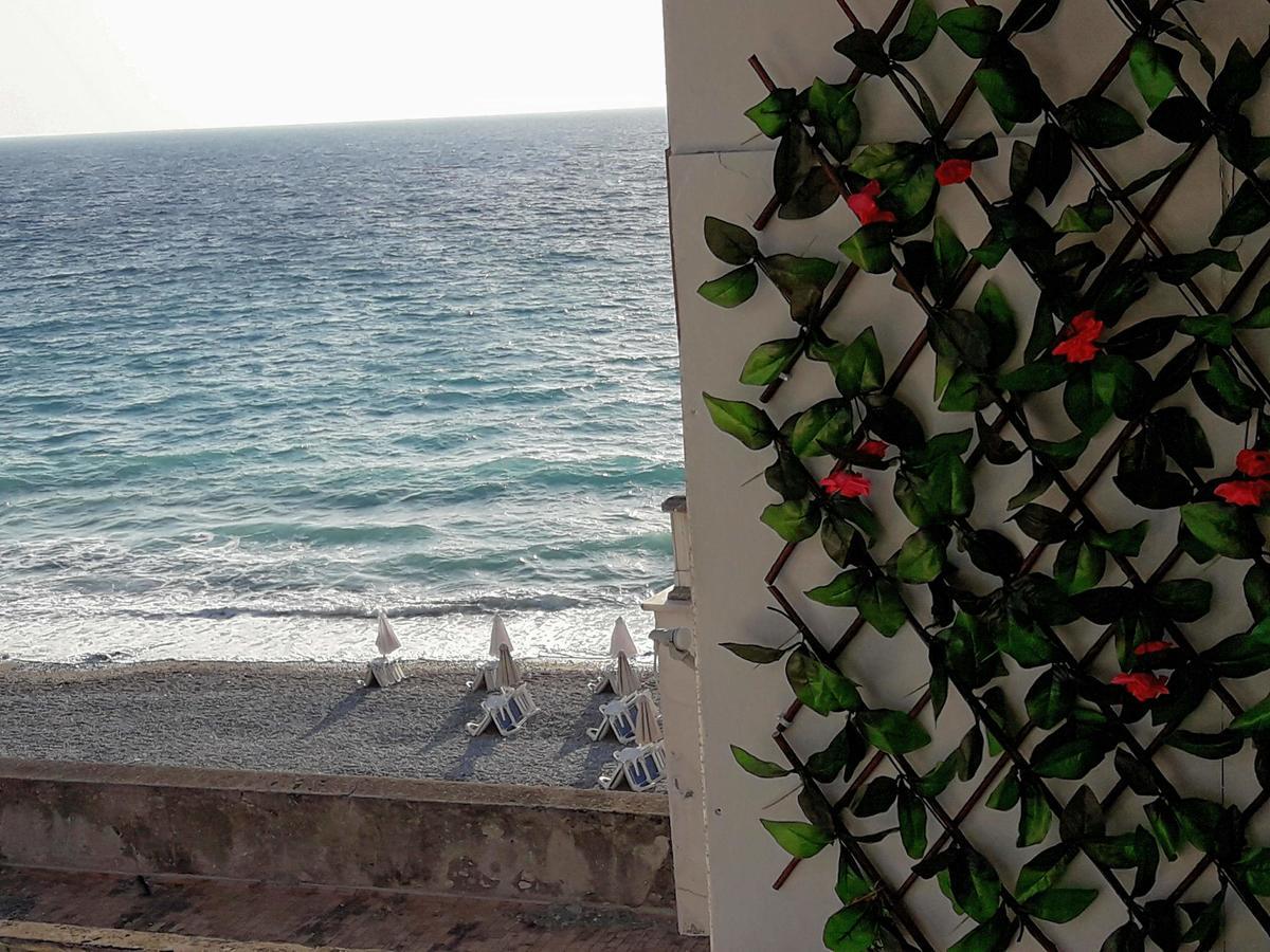 Appartamento A Unique Seaside View!!! Rhodes City Esterno foto